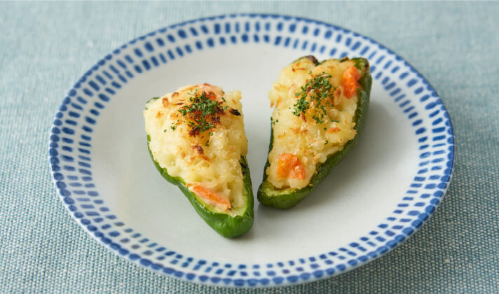 アルミホイルを敷いた天板に1をのせてオーブントースターで10分焼き、パセリを散らす